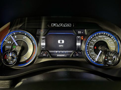 Used 2022 RAM 2500 Limited image 11