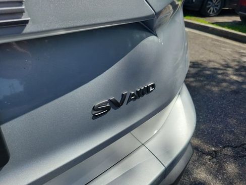 Used 2024 Nissan Rogue SV AWD/4WD image 8