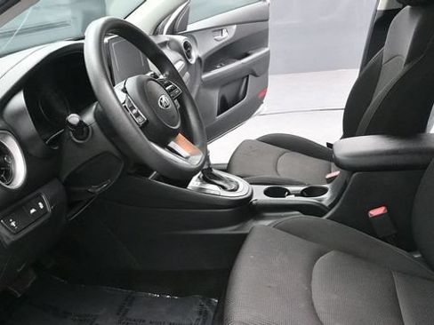 Used 2019 Kia Forte LXS FWD image 17
