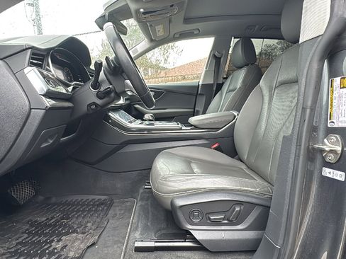 Used 2019 Audi Q8 Prestige w/ Year 1 Package image 9