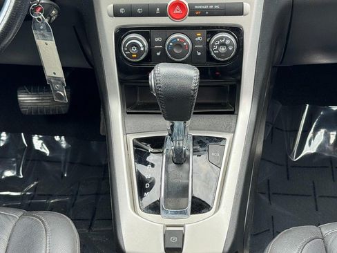 Used 2013 Chevrolet Captiva Sport LTZ FWD image 14