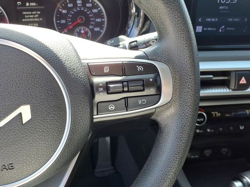 Used 2022 Kia K5 LXS image 21