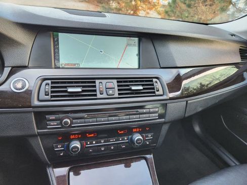 Used 2011 BMW 528i Sedan image 55