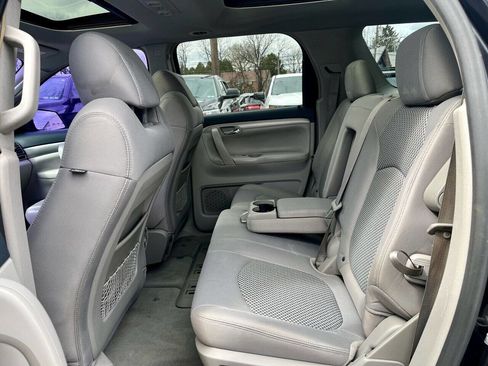 Used 2007 Saturn Outlook XE w/ Preferred Pkg image 11