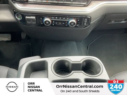 Used 2026 GMC Sierra 1500 SLT AWD/4WD image 23