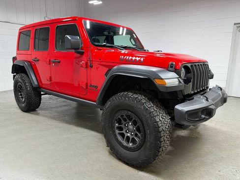 Used 2022 Jeep Wrangler Unlimited Sport image 3