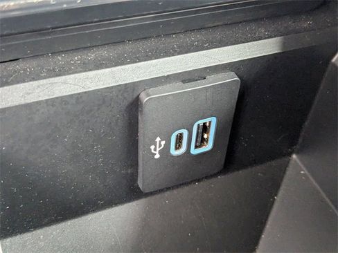 Used 2024 Ford F350 Platinum w/ Tremor Off-Road Package image 19