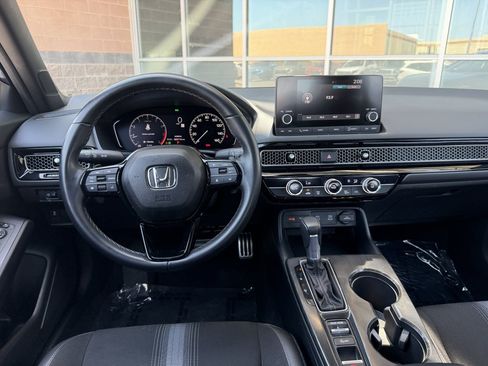 Used 2025 Honda Civic Sport image 16