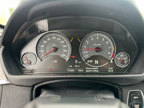 Used 2016 BMW M4 Convertible RWD image 22