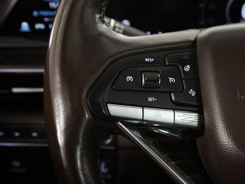 Used 2022 Cadillac Escalade ESV Premium Luxury w/ LPO, Radiant Package image 22