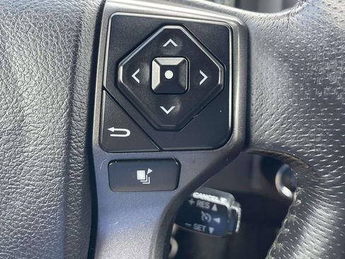 Used 2016 Toyota Tacoma TRD Off-Road w/ Towing Package AWD/4WD image 19
