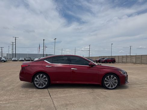 Certified 2023 Nissan Altima 2.5 SL FWD image 26