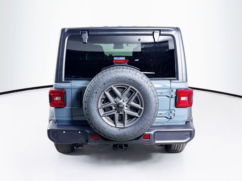 Used 2025 Jeep Wrangler Unlimited Sport AWD/4WD image 29