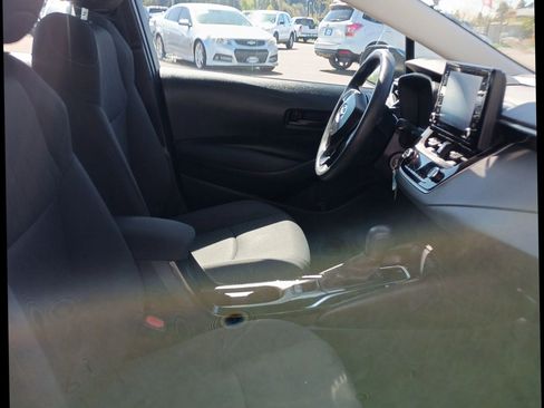 Used 2022 Toyota Corolla LE FWD image 22