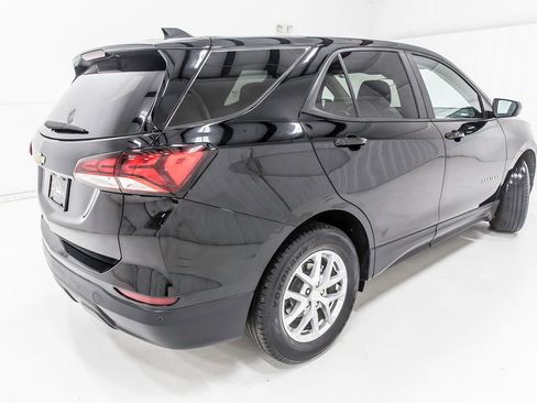 Used 2024 Chevrolet Equinox LS FWD image 6
