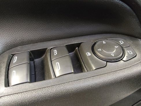 Used 2021 Chevrolet Equinox LT FWD image 27