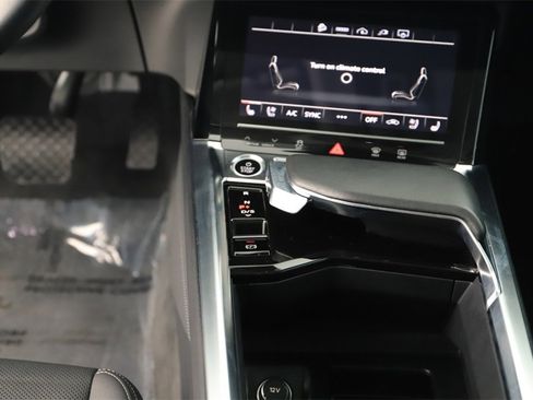 Certified 2024 Audi Q8 e-tron Premium Plus image 21