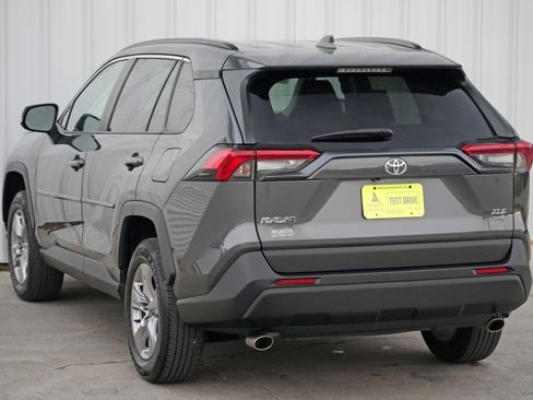 Used 2022 Toyota RAV4 XLE image 44