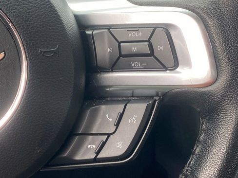 Used 2017 Ford Mustang Coupe image 25