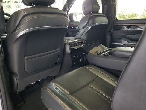 Used 2023 Jeep Grand Wagoneer L 4WD image 9