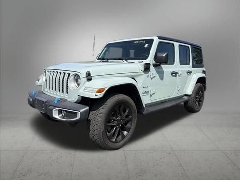 Used 2023 Jeep Wrangler Unlimited Sahara w/ Cold Weather Group AWD/4WD image 1