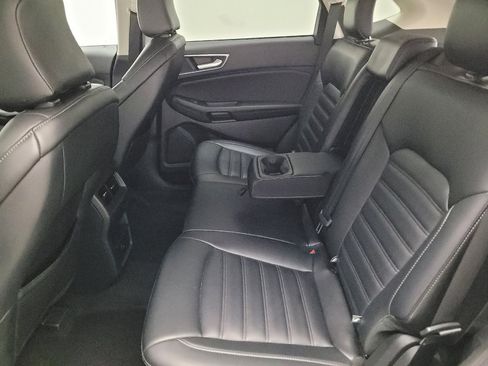Used 2024 Ford Edge SEL image 18