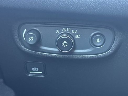 Certified 2022 GMC Terrain AT4 image 35