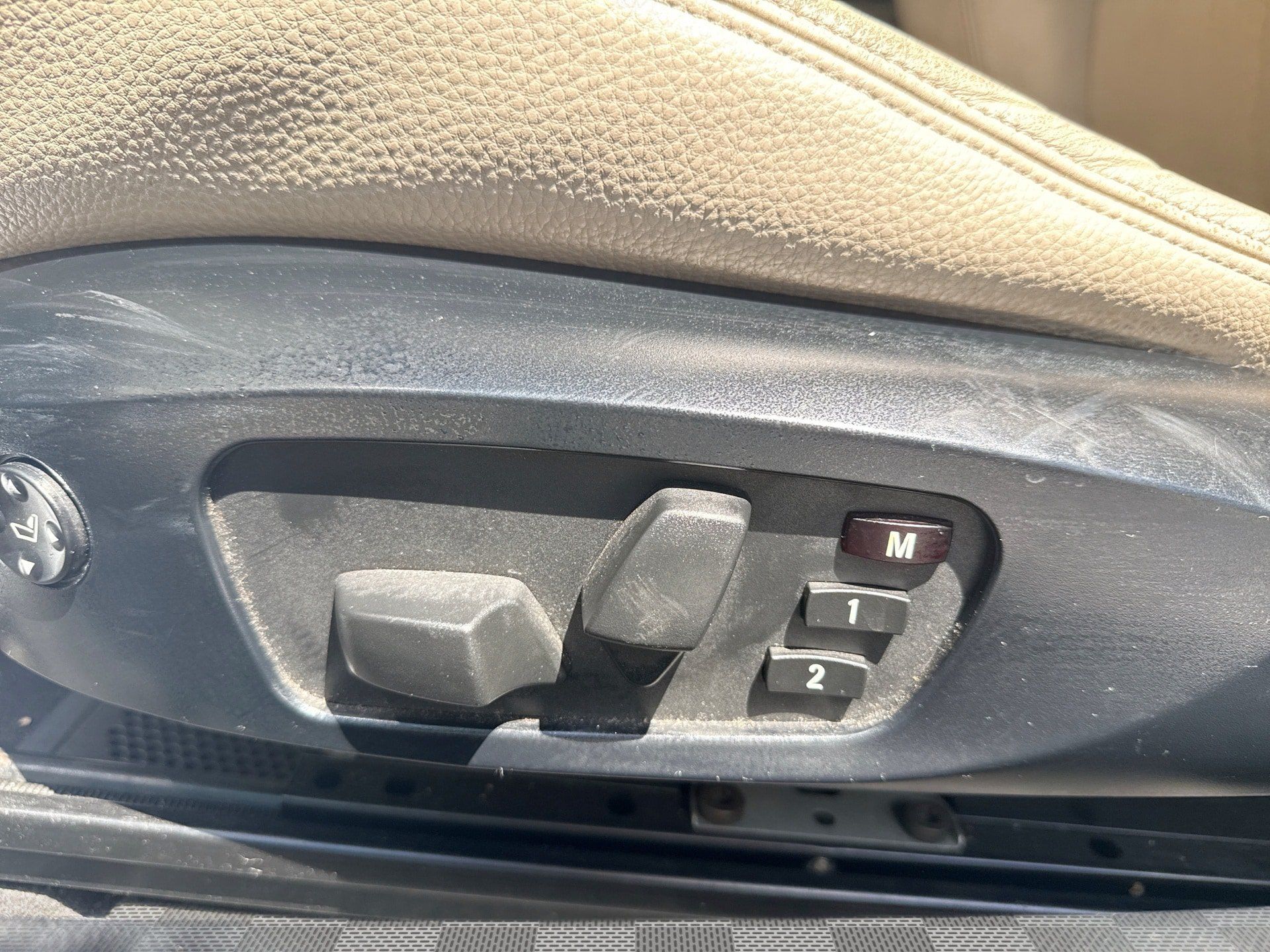 Used 2012 BMW 135i Convertible RWD image 14