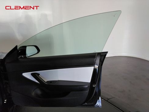 Used 2019 Tesla Model 3 Long Range image 27