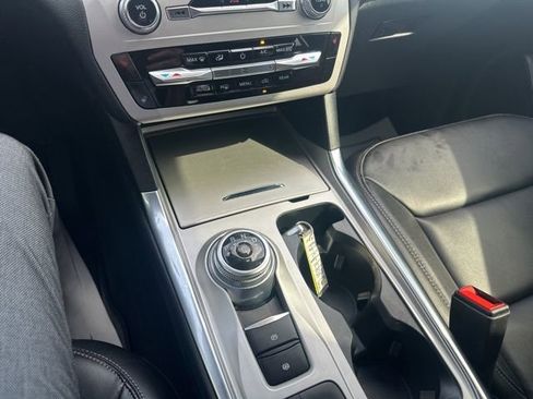 Used 2023 Ford Explorer XLT w/ Equipment Group 202A image 38