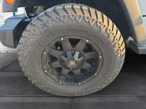 Used 2015 Jeep Wrangler Unlimited Sport w/ Quick Order Package 24S AWD/4WD image 23