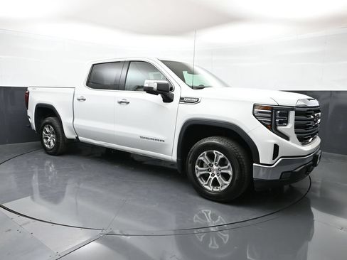 Used 2024 GMC Sierra 1500 SLT AWD/4WD image 33