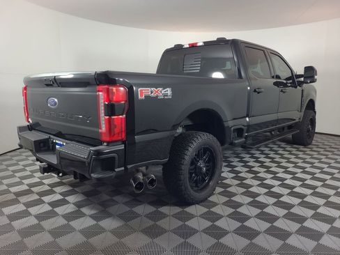 Used 2023 Ford F250 Lariat w/ Lariat Ultimate Package image 3