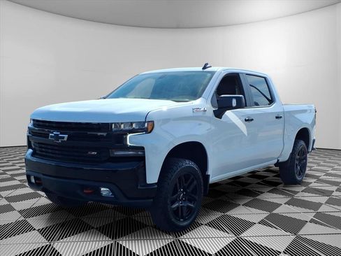 Used 2021 Chevrolet Silverado 1500 LT Trail Boss w/ Convenience Package II AWD/4WD image 3