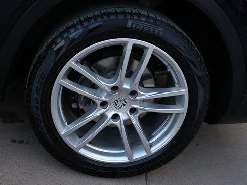 Used 2020 Porsche Cayenne image 47