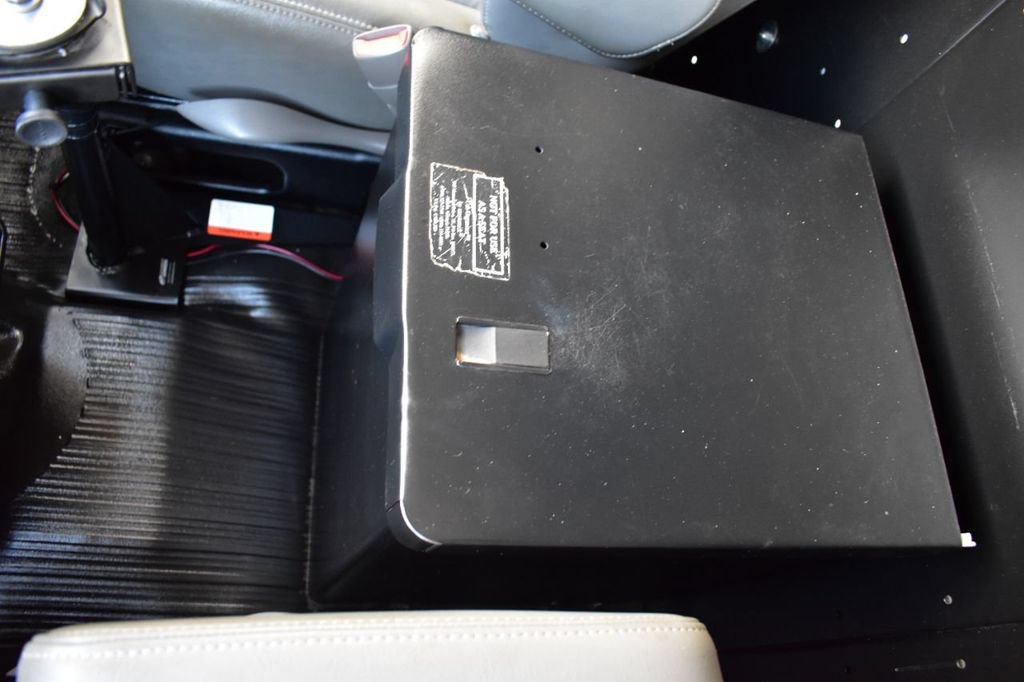 Used 2014 Chevrolet Express 2500 RWD image 38