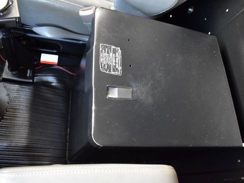 Used 2014 Chevrolet Express 2500 RWD image 38