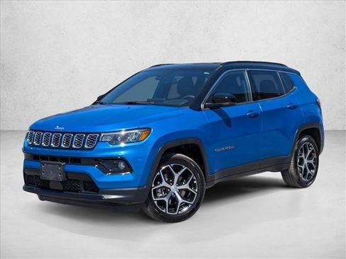 Used 2024 Jeep Compass Limited image 1