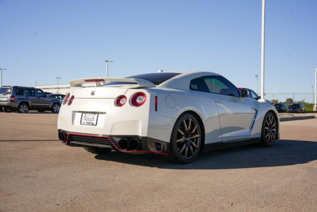 Used 2015 Nissan GT-R Premium AWD/4WD image 7