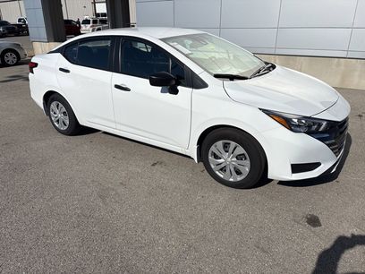 New 2025 Nissan Versa S w/ Trunk Package