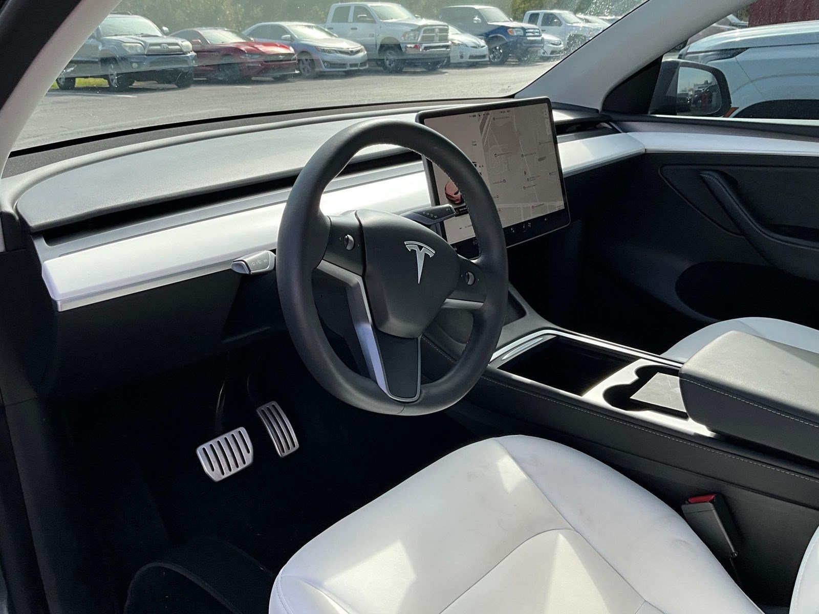 Used 2023 Tesla Model Y Performance AWD/4WD image 16