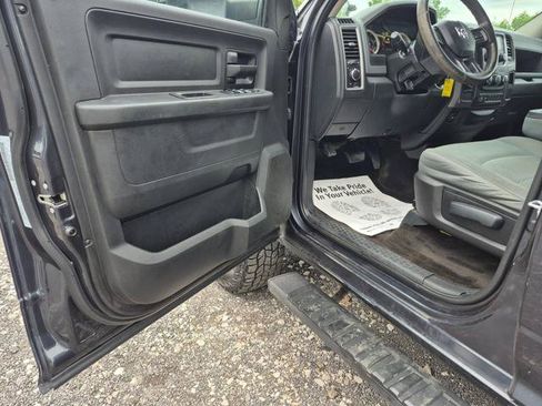 Used 2017 RAM 2500 Tradesman w/ Chrome Appearance Group AWD/4WD image 8