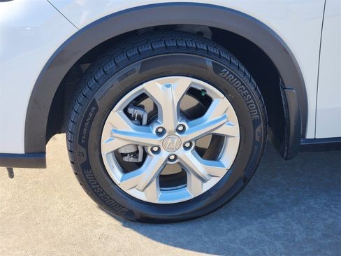 Certified 2024 Honda HR-V LX image 11