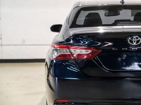 Used 2019 Toyota Camry XSE FWD image 46