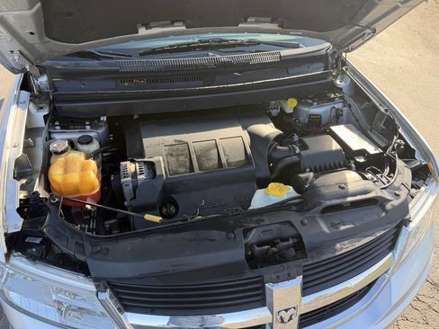 Used 2009 Dodge Journey SXT w/ Premium Convenience Group AWD/4WD image 17