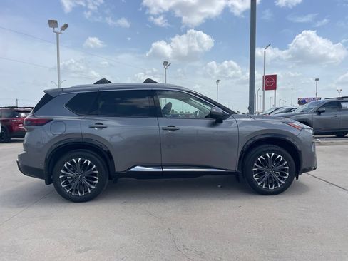 Certified 2026 Nissan Rogue Platinum w/ Platinum Premium Package AWD/4WD image 6