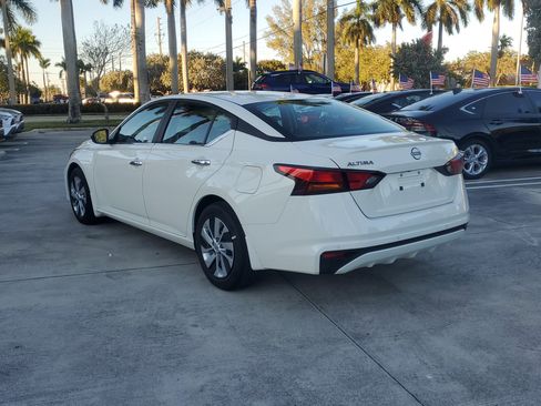 Used 2025 Nissan Altima 2.5 S image 5