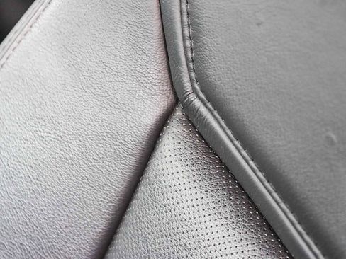 Used 2017 Cadillac XT5 Luxury w/ Driver Awareness Package image 24