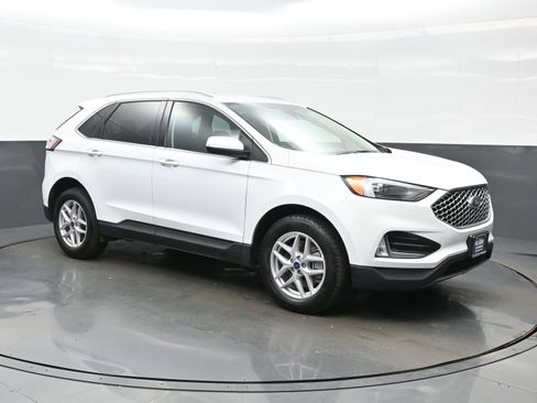 Used 2024 Ford Edge SEL w/ Convenience Package AWD/4WD image 8