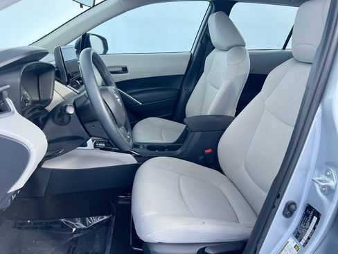 Used 2023 Toyota Corolla Cross L FWD image 8